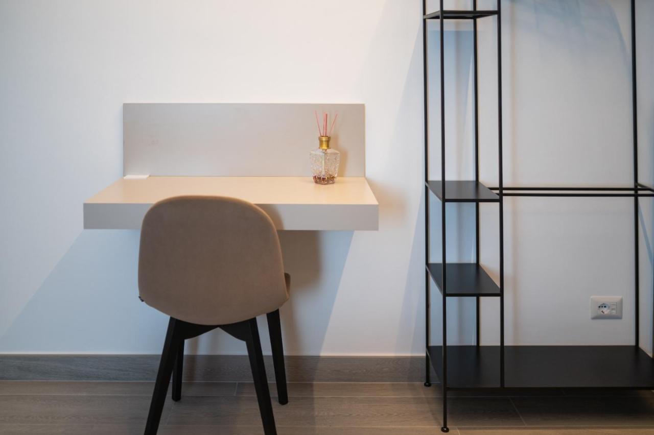 Grey House Guest House Luxury Latina Eksteriør billede
